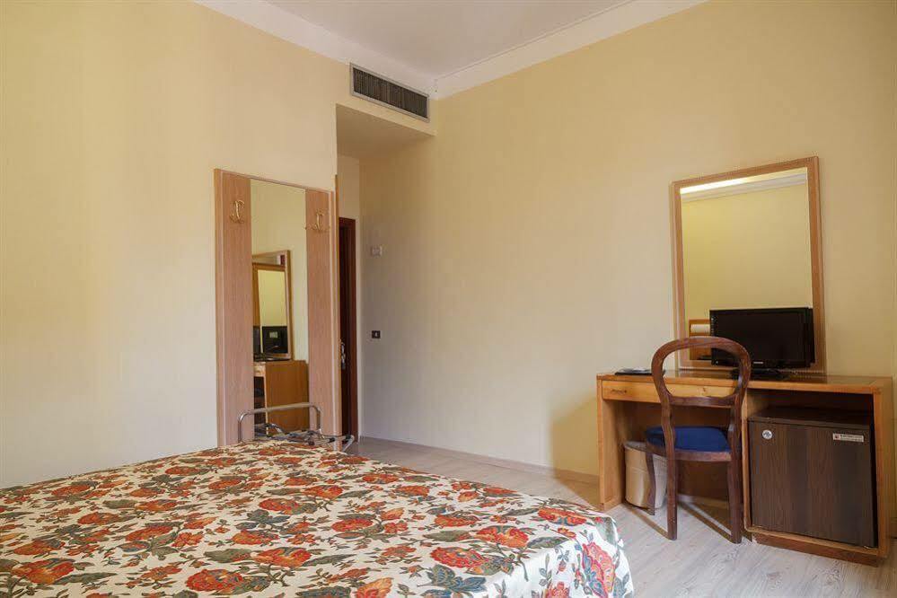 Hotel Basilea 4*